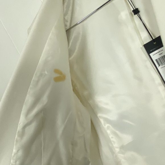 NWT BCBGMaxAzria Fay Single Button Tuxedo Style Jacket Gardenia Off White Large - Picture 9 of 9